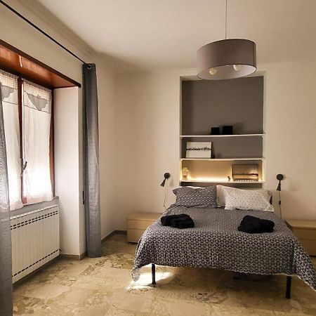 3 Sisters House Apartment โรม ภายนอก รูปภาพ